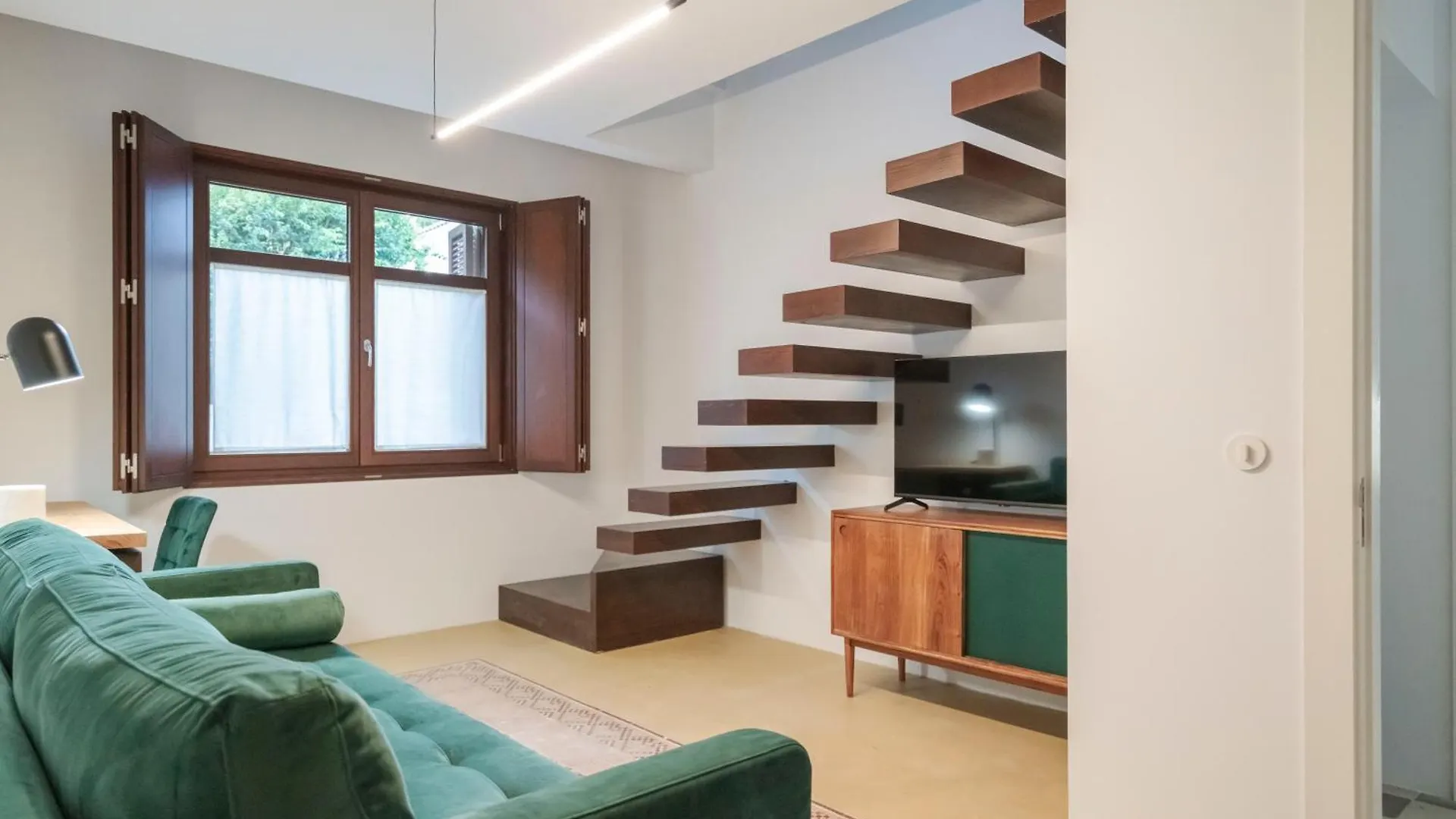 La Moderna Suites Málaga 0*,  Spanien