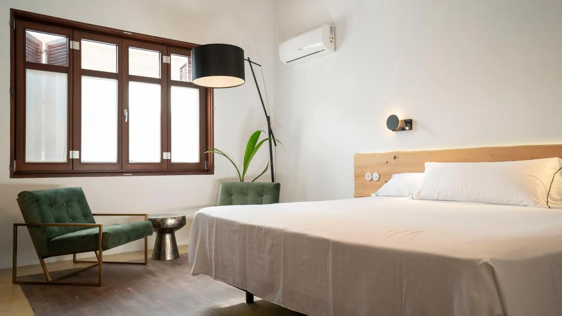 La Moderna Suites Málaga Hotel